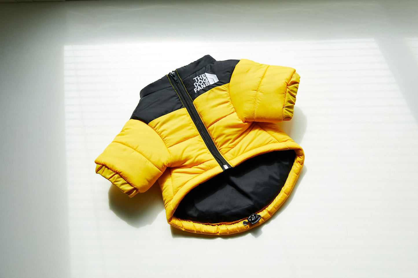防風・防水 犬用冬用綿入りジャケット | Windproof Winter Jacket for Dogs